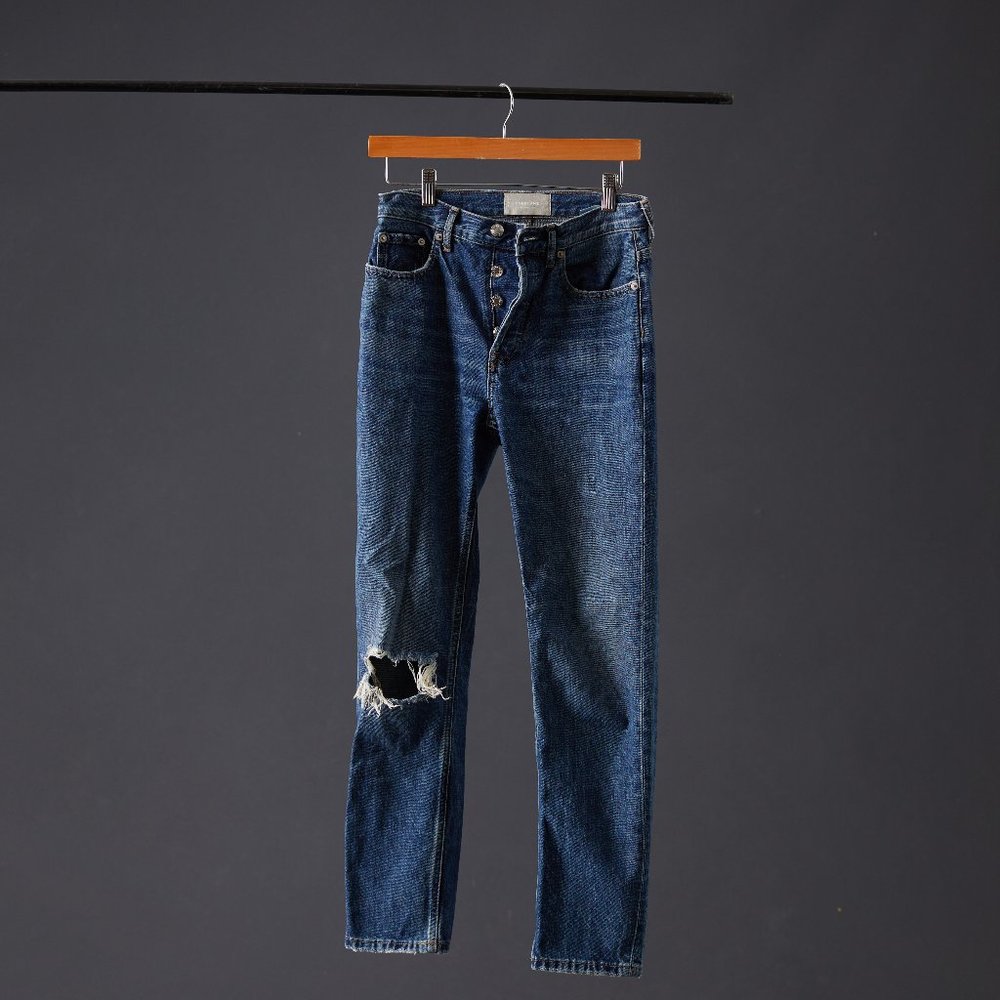 Everlane The 90s Cheeky Straight Jean in Vintage Dark Wash